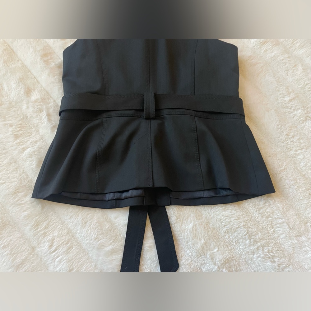 Caché Vest. - Picture 14 of 15